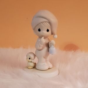 PRECIOUS MOMENTS FIGURINE